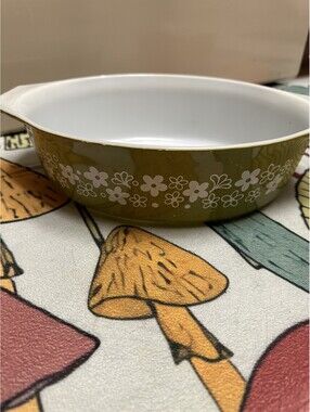 Vintage Pyrex Green Spring Blossom Crazy Daisy Oval Casserole Dish 045 - 2.5 Qt
